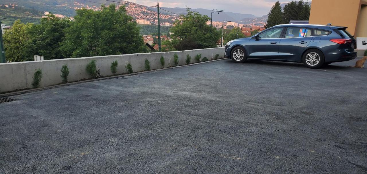 Sleep And Drive White Apartamento Sarajevo Exterior foto