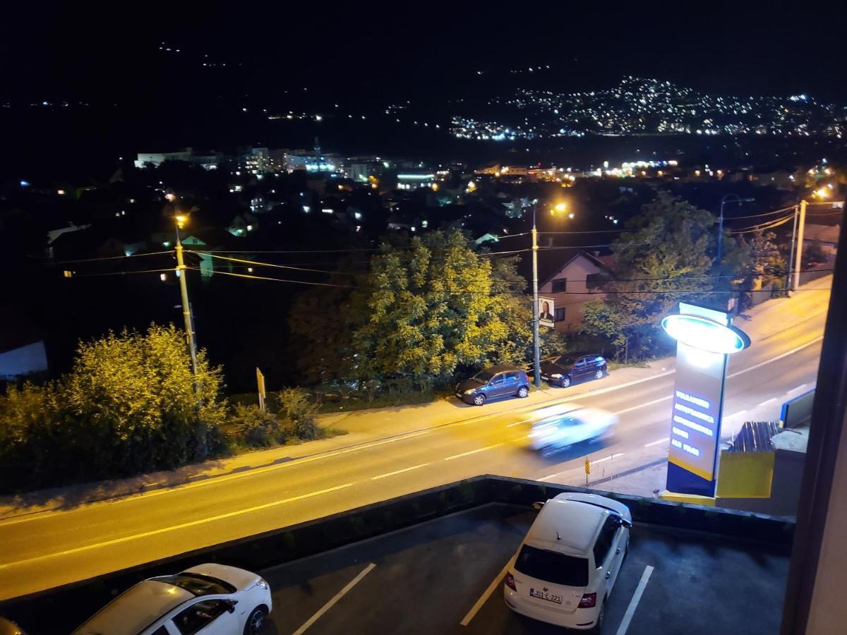 Sleep And Drive White Apartamento Sarajevo Exterior foto