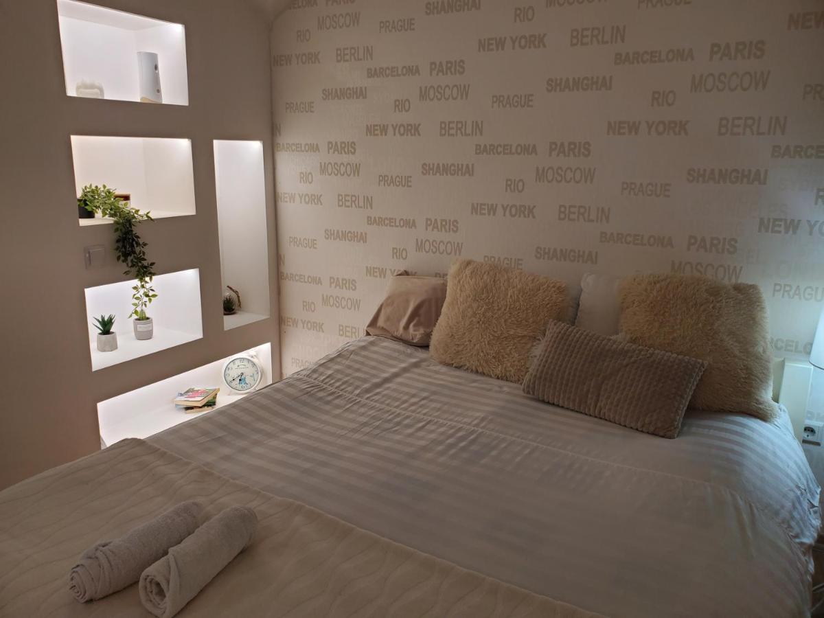 Sleep And Drive White Apartamento Sarajevo Exterior foto